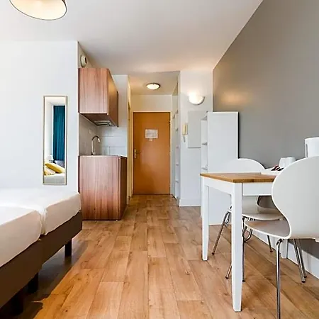 Hotel apartamentowy Victoria Garden Pau