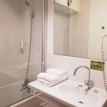 Victoria Garden 3*