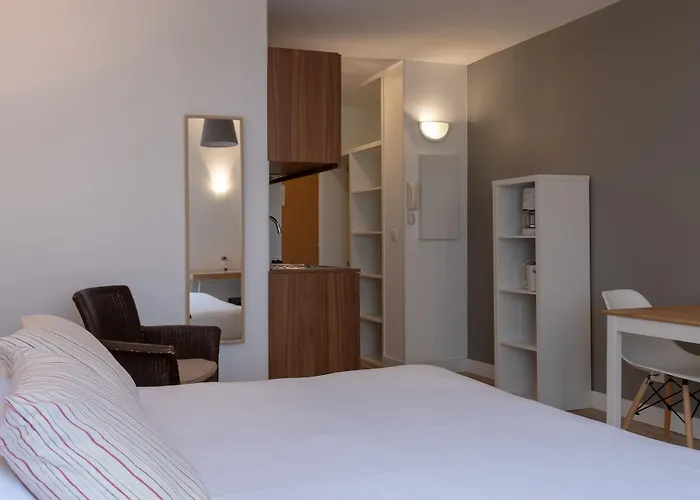 Victoria Garden Aparthotel Pau