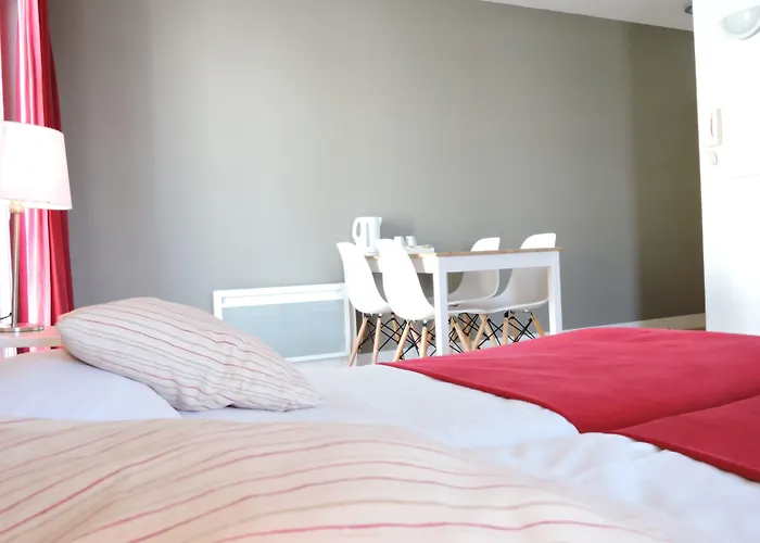 Victoria Garden Aparthotel Pau