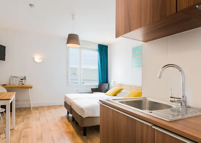 Victoria Garden Aparthotel Pau