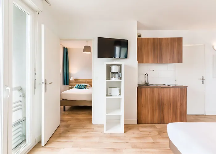 Victoria Garden Aparthotel Pau