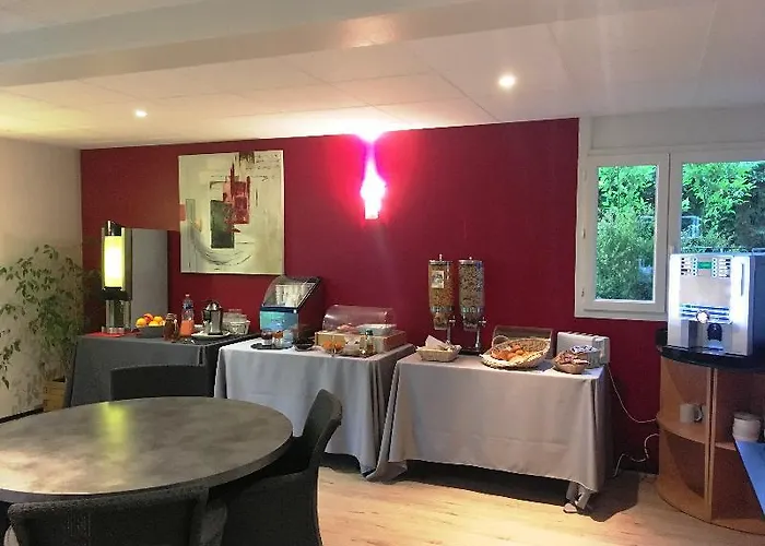 Victoria Garden Aparthotel Pau